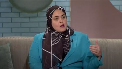 إزاي أتعامل مع بكاء الطفل وعصبيته؟.. خبيرة تربية تجيب