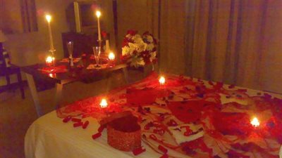 أبرزها «الشموع».. 5 طرق لاستعادة الرومانسية في منزلك