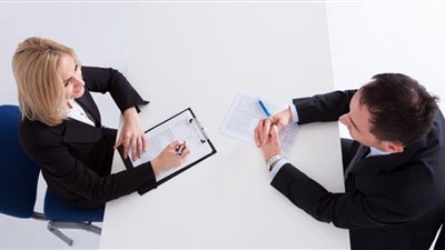 تخطي هذه العقبات أثناء مقابلات العمل يُسهّل طريقك