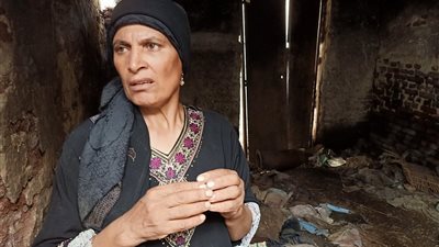 «آلام الفقر».. «روحية» تروي معاناتها مع سكنها غير الآدمي