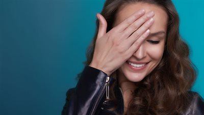 جوزي عينه زايغة.. أعمل إيه؟.. رضوى الشربيني تُجيب