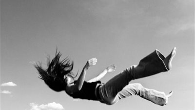 مصرع سيدة سقطت من الدور السادس في البساتين