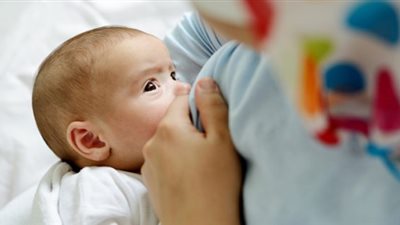 الأسبوع العالمي للرضاعة الطبيعية.. أسباب وأعراض احتقان الثدي