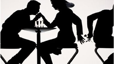 6 أمور تؤكد انشغال زوجك بامرأة أخرى