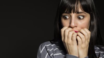 خبيرة طاقة تحذر من الخضة: تكسر هالة الجسم وتفصل الجسد عن الروح