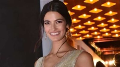  تارا عماد تشعل مواقع التواصل في أحدث ظهور