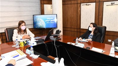 «السعيد» تناقش تطوير البنية المعلوماتية لأنظمة تطعيمات الأطفال