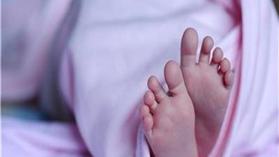 خنقها حتى الموت.. أب يقتل ابنته الرضيعة في أوسيم 