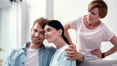 «حماتي مش ملاك».. روايات خراب البيوت تحت رعاية الحموات المتسلطة