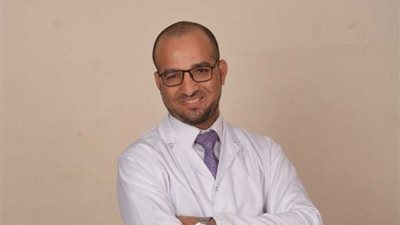 سعيد البحيري يكشف أعراض سرطان المبيض وطرق علاجه  