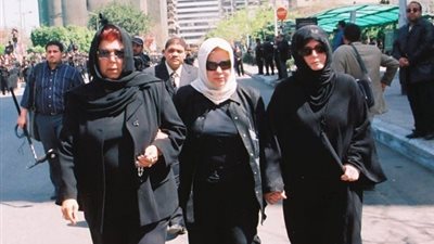 ما بندورش ورا بعض..5 دروس من صداقة ميرفت ورجاء ودلال