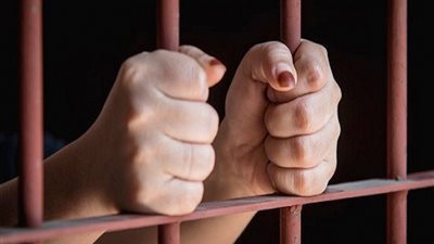 اتهام ربة منزل بالتسبب فى وفاة ابنتها بالضرب لتأديبها بالهرم