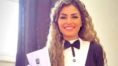 منة فضالي تبدأ تصوير دورها في فيلم «ميني بار»