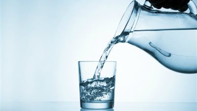 ازاي تفرقي بين المياه المعدنية ومياه الحنفية في 3 خطوات؟