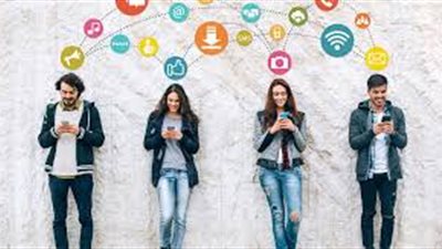 أونلاين على طول.. 5 مشكلات نفسية يُسببها إدمان الـ«فيسبوك»