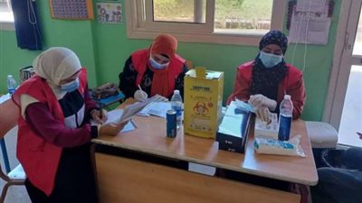 تطعيم المُدرسات والموظفات والعاملات قبل بدء المدارس