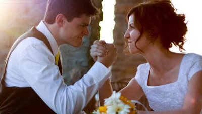 هموت من غيرك.. إزاي تعرفي ان حبيبك بيستغلك عاطفيًّا