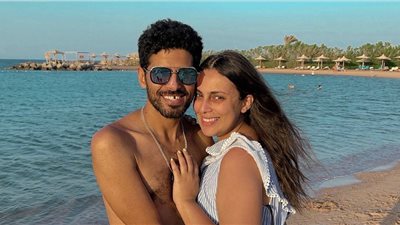 بصورة على البحر و 4 كلمات.. كيف احتفل حمدي الميرغني بعد ميلاد زوجته؟