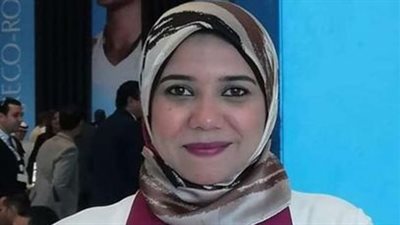 النائبة هيام الطباخ تطمئن الأهالي على فريق كرة السرعة بدسوق 