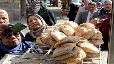 التموين: اقتصار صرف الخبز والسلع على محل إقامة صاحب البطاقة بدءًا من 1 أكتوبر