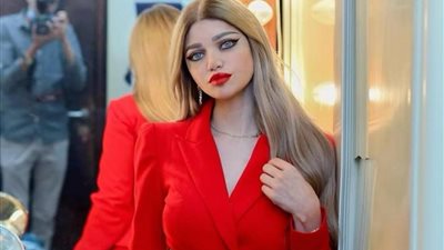 اسحبوا منه الموبايل.. «وصلة ردح» بين ياسمين الخطيب ووائل عبد العزيز على فيسبوك