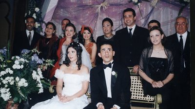 منى زكي: مكنتش طايقة نفسي يوم فرحي.. وفستان الزفاف جعلني أبشع عروسة في العالم