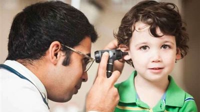 فيديو.. الصحة: نسعى لاكتشاف ضعف وفقدان السمع لدى الأطفال وعلاجه مبكرًا