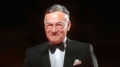 في ذكرى ميلاده عزت أبو عوف الزوج والأخ والحبيب المخلص 