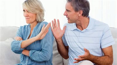 بعد 60 سنة جواز.. مُسنة تطلب الطلاق: غيرته فاقت الحد