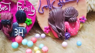 «سمر سعيد».. من رسامة موهوبة إلى فن الإبداع بالصلصال الحراري