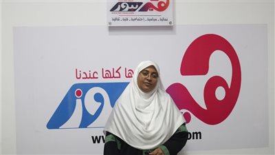 الواعظة حنان مختار لـ هيرنيوز: إرضاع المرأة لطلفها أمام والدها جائز بشرط 