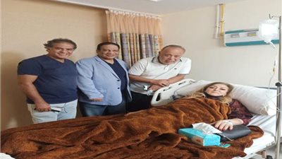 ديكور المسرح سقط على رأسها.. تطورات الحالة الصحية لنهال عنبر