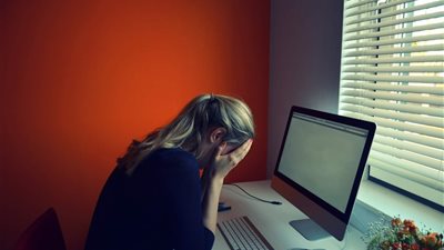 فتيات صفعن متحرشي الإنترنت.. شيماء وأسماء يهزمن «رعب الابتزاز» بالقانون 