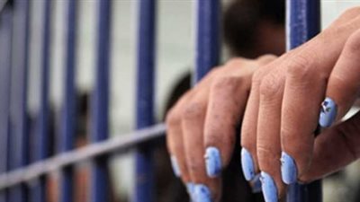 عمره سنتان.. أم تقتل طفلها انتقامًا من طليقها