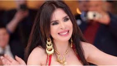 دينا تُهاجم آثار الحكيم: لو مش عايزة تشتغلي بلاش| فيديو