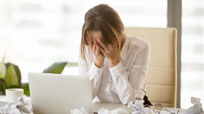 أستاذ اجتماع لـ«هير نيوز»: من حق الزوجات نشر مشكلاتهن على الملأ للفضفضة