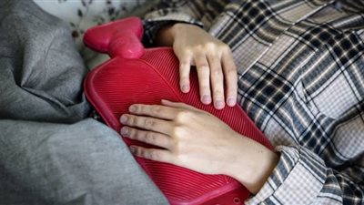 أطباء ومتخصصون لـ«الأمهات والفتيات»: انتبهي لأول دورة شهرية