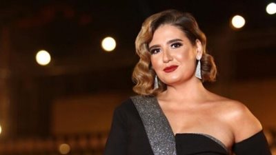 هنا شيحة تظهر بإطلالة جريئة