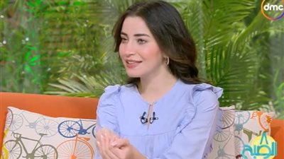 سارة الشامي تروي: ياسر جلال ضربني بالقلم حقيقي | فيديو