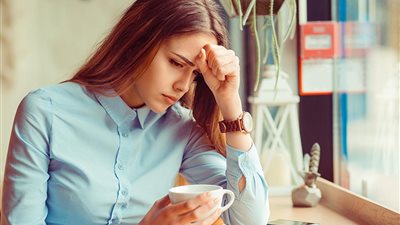 اعرفي نفسك في خمس سلوكيات.. انطوائية أم منفتحة؟