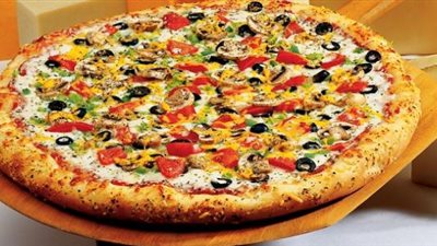 طريقة صنع البيتزا بالجمبري مثل المطاعم