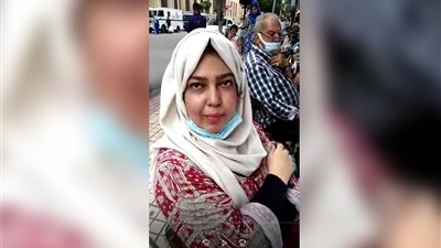 لبنى «رسامة شارع» بدرجة ماجستير في الآداب