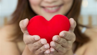 دكتورة علم نفس: حب المرأة للفت الانتباه سبب وجود «الجن العاشق»