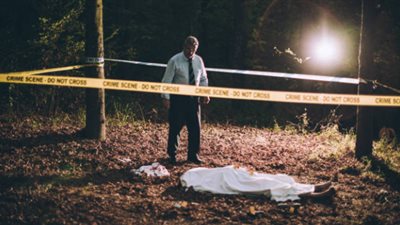 عمرها 21 عامًا.. تاجر يقتل زوجته ويدفنها ليلًا في المقابر