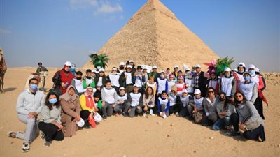 بمشاركة زاهي حواس.. مؤسَّسة آرت دي إيجيبت تنظم معرضها الدولي بهضبة أهرامات الجيزة