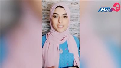 «منة زهيري».. بلوجر مصرية تٌعلم اللغة الألمانية بالضحك.. فيديو 