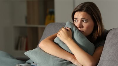 هزمن الخوف بالمنطق.. فتيات يروين لـ 