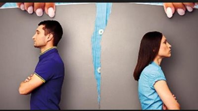 زوجة تخلع زوجها من أجل العمل 