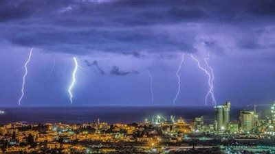  تفسير حلم البرق والرعد للعزباء والمتزوجة والحامل 