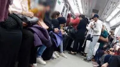 القبض على بائعة متجولة عرضت ملابس حريمي داخل عربة سيدات بالمترو